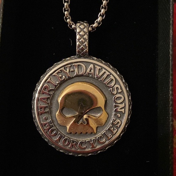 Willie G Necklace Reversible - Picture 2 of 5